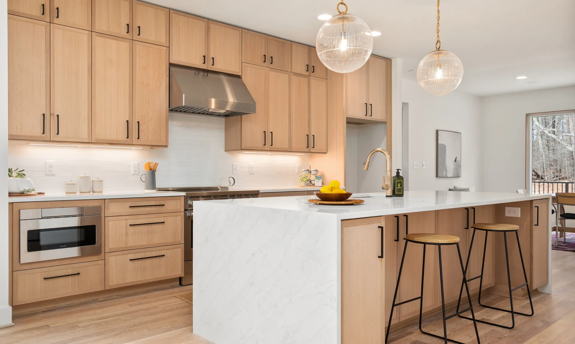 A timeless kitchen design with design choices that never go out of style